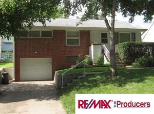 7633 Davis Cir, Omaha, NE 68134