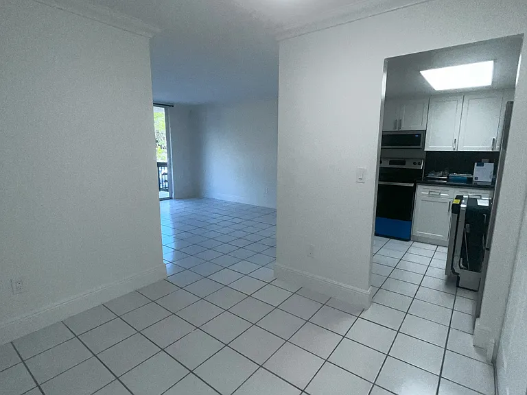 8311 SW 142nd Ave #I204 — Photo 6