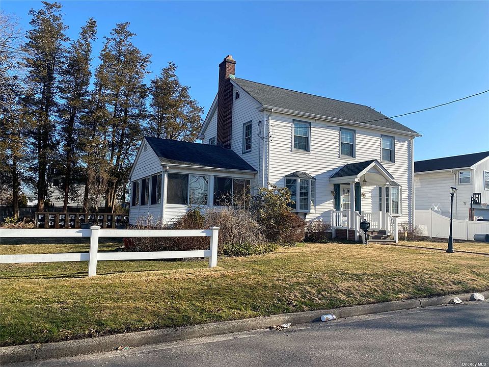 25 Alexander Avenue, Hicksville, NY 11801 Zillow