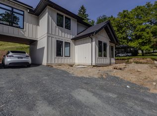 34165 Hartman Ave #BASEMENT, Mission, BC V2V6B2