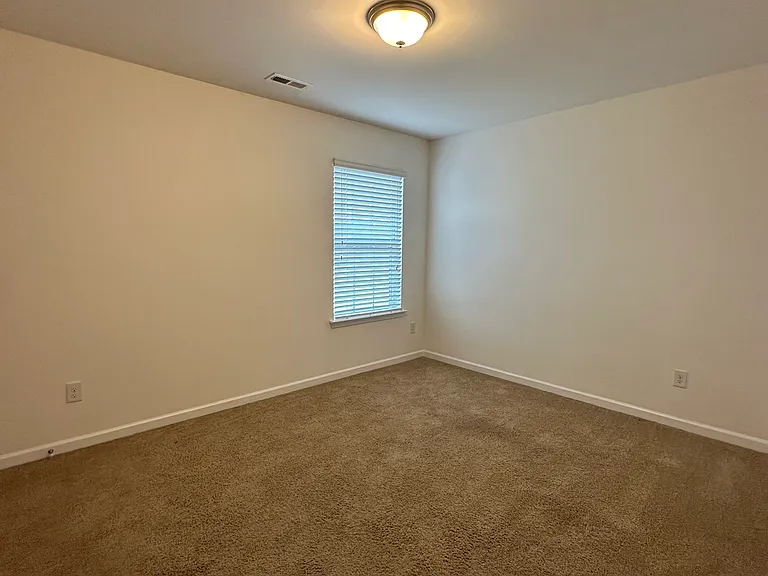 1130 Rock Haven Dr — Photo 12