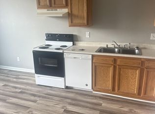 110 S Webster Ave, Omro, WI 54963