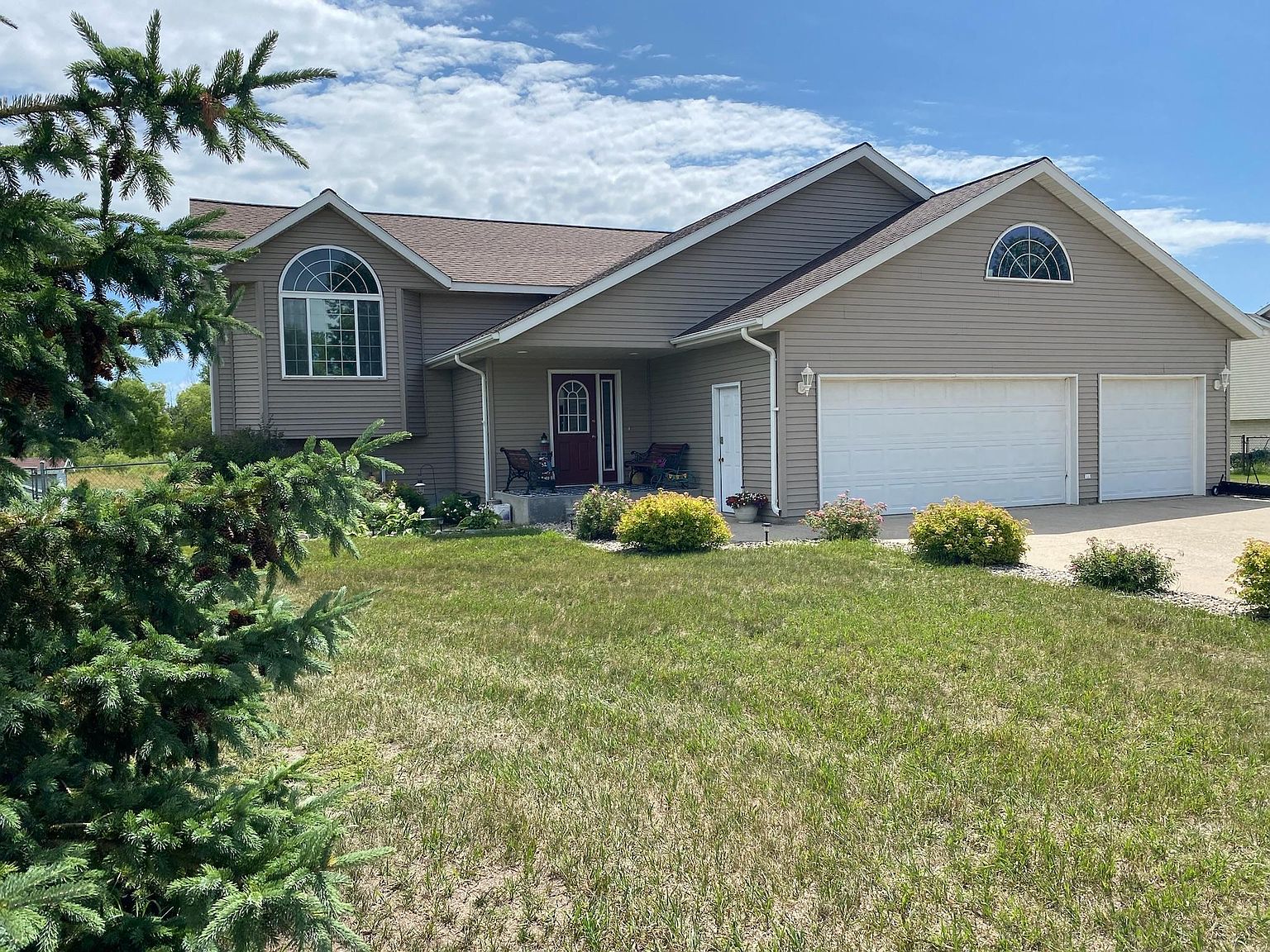 705 Broadway Ave, Detroit Lakes, MN 56501 MLS 6396221 Zillow