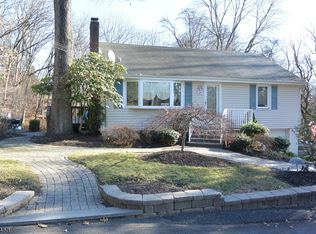 6 Kitchell Rd, Denville, NJ 07834