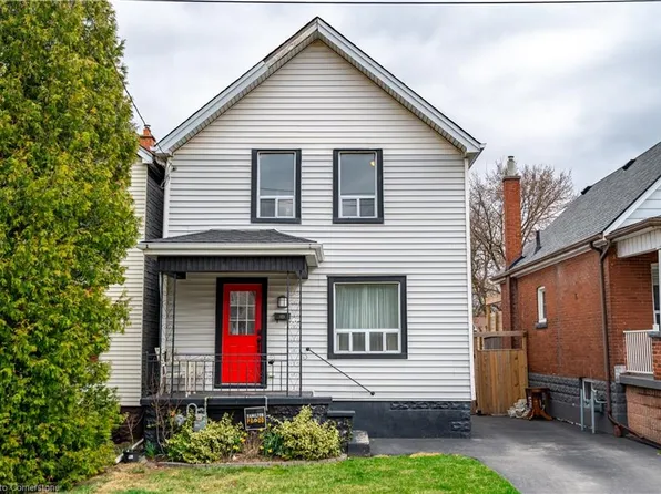 152 London St N, Hamilton, ON L8H 4B7