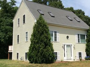 37 Slocum Farm Dr, Dartmouth, MA 02747