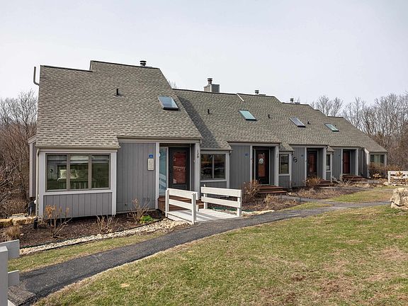 2nd image of 129 Plum Cove Dr
