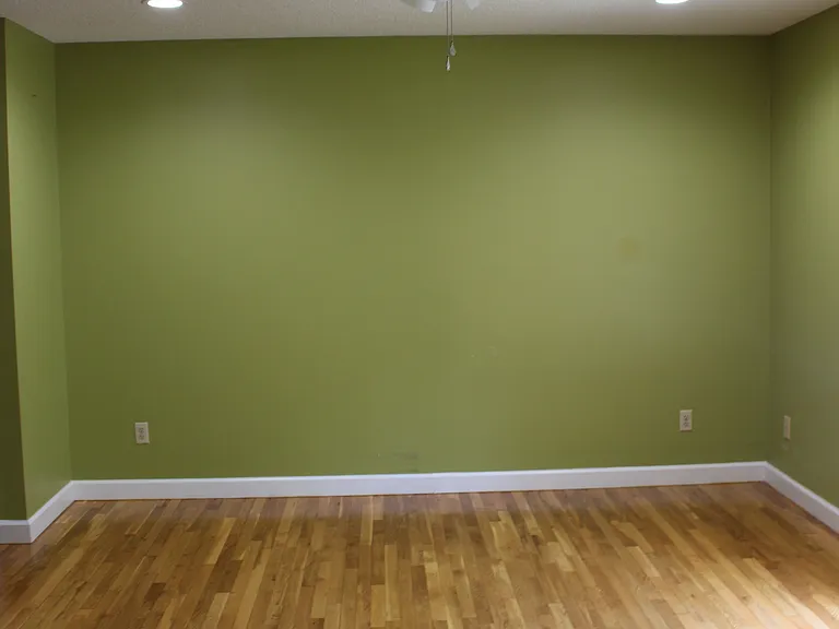 75 Florence Way — Photo 15