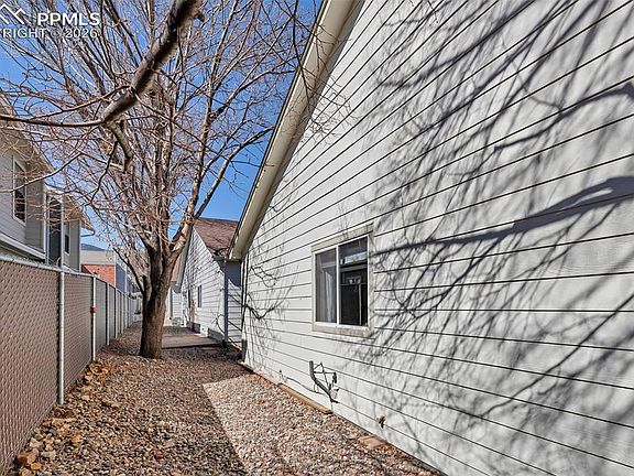 4th image of 1162 Samuel Point