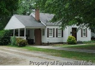 222 N Wright St, Raeford, NC 28376
