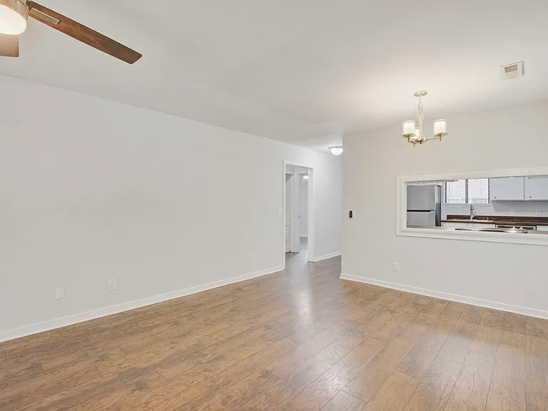 2741 Jobee Dr — Photo 12