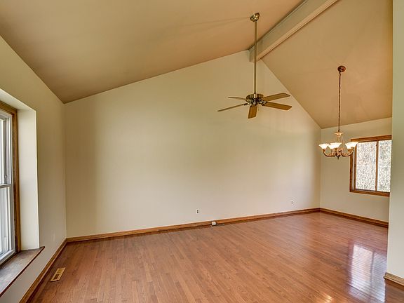 2nd image of 3804 W Prestwick St
