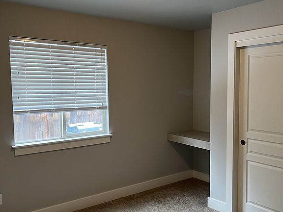 3rd image of 4498 S Silverhills Ave
