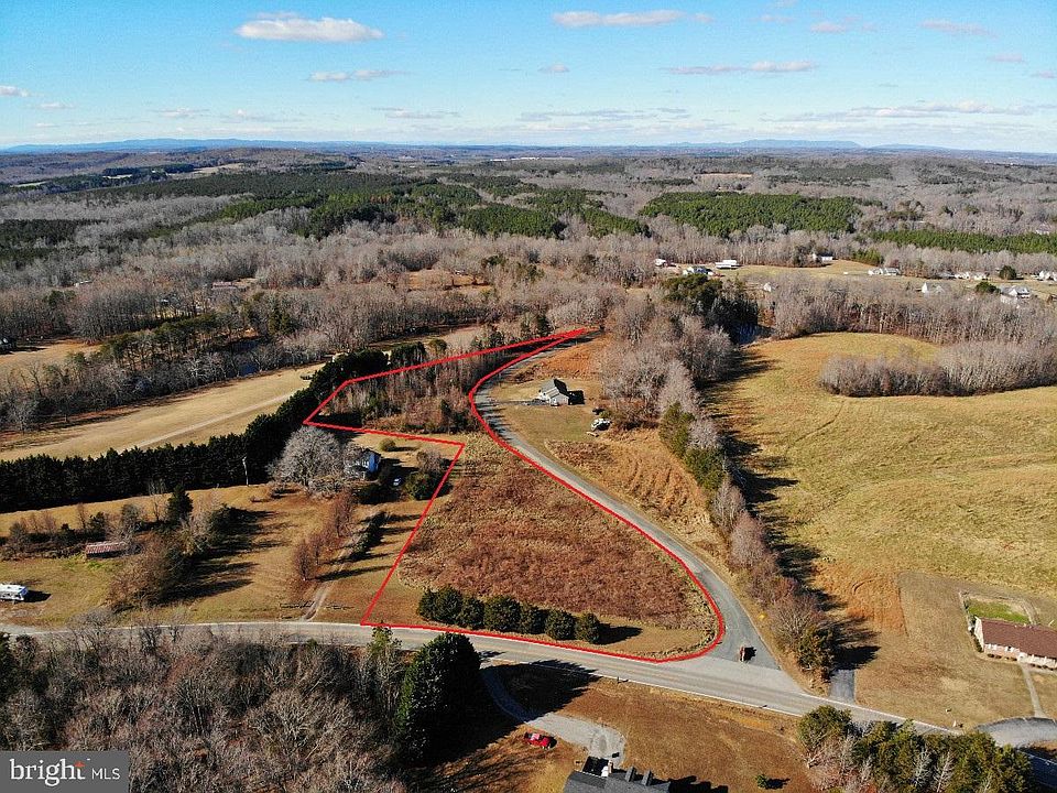 1st image of 125 Sweden Falls Ln