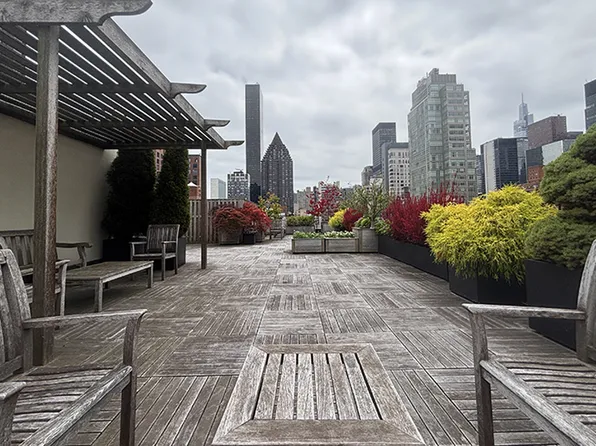 333 East 53rd Street image 16 of 22