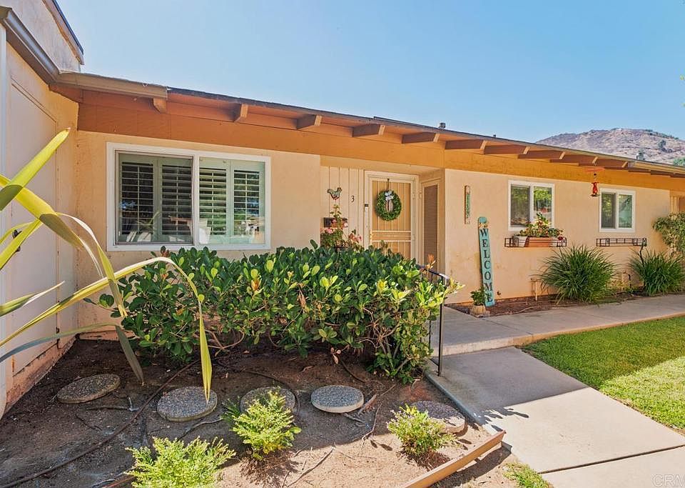 1st image of 1218 Green Garden Dr Unit 3
