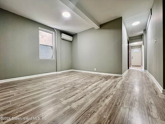 4th image of 135 Piave Ave #1