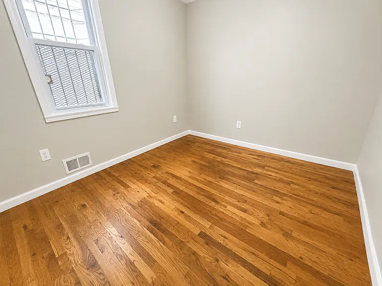 569 Hunterdon St #1 — Photo 10