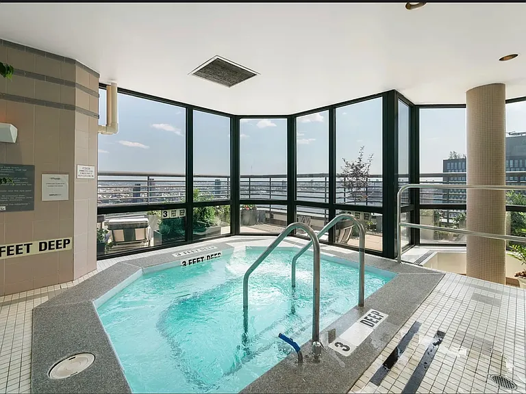 415 E 37th St #19M — Photo 16