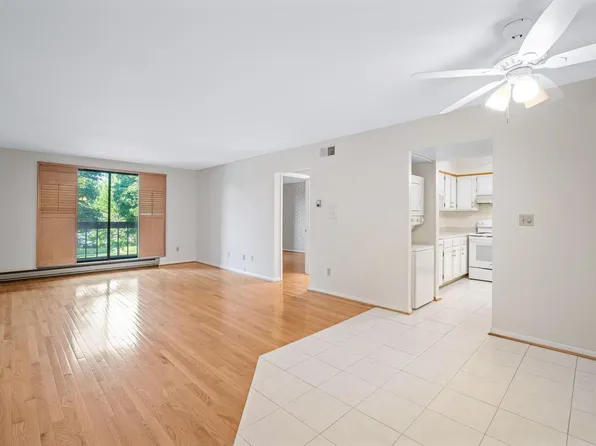 3609 North Tucker PLACE #203, Milwaukee, WI 53222