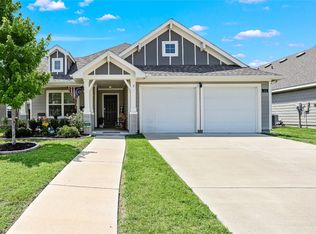 122 Spring Creek Ln, Terrell, TX 75160