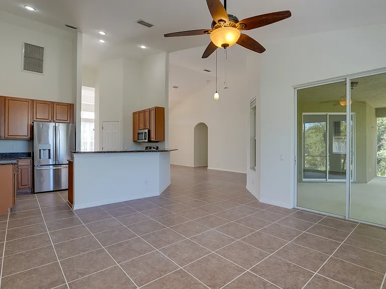 5279 Lovett Rd — Photo 18
