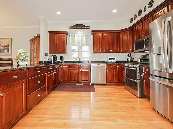 2nd image of 8 Nevins Drive