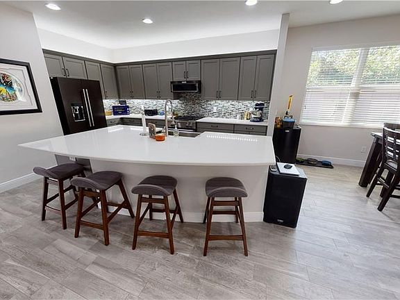 3rd image of 8606 Villa Square Ct