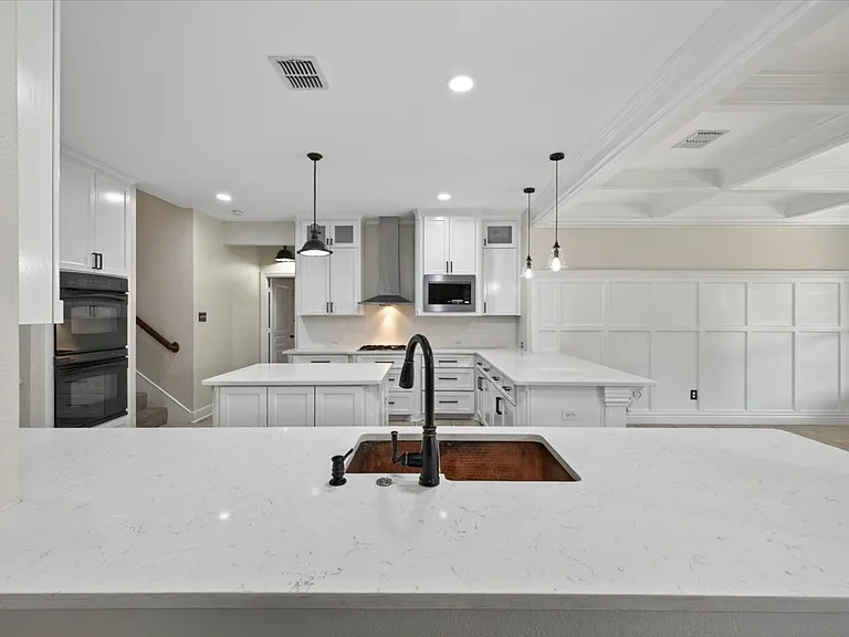 14668 Blakehill Dr — Photo 68