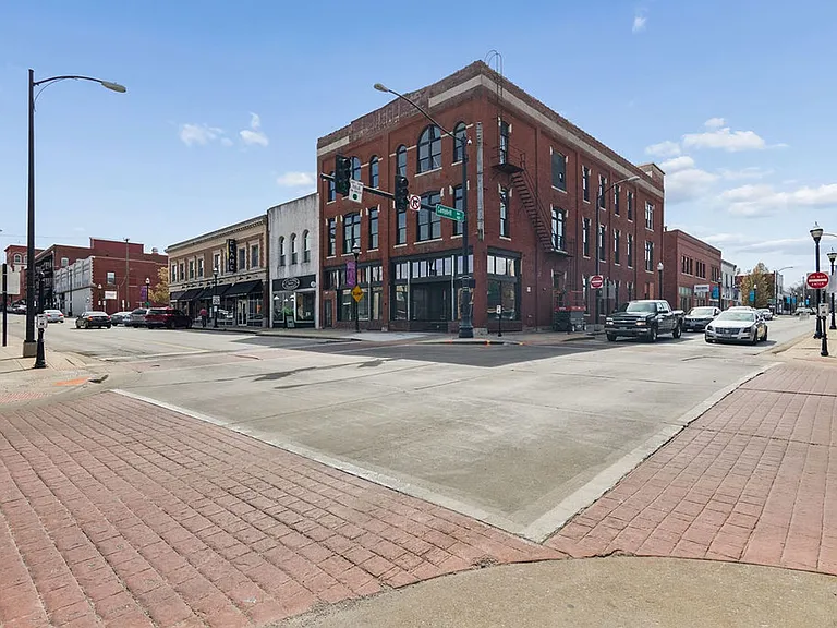 Brand new apartments in downtown Springfield! — Photo 22
