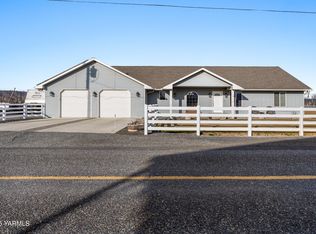 2908 La Framboise Rd, Moxee, WA 98936