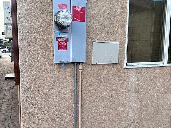 5th image of 1743 W 37th St