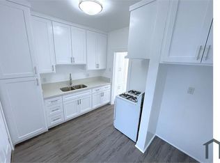 2243 Myrtle Ave, Long Beach, CA 90806