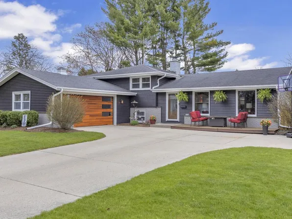 1317 Castle AVENUE, Sheboygan, WI 53081
