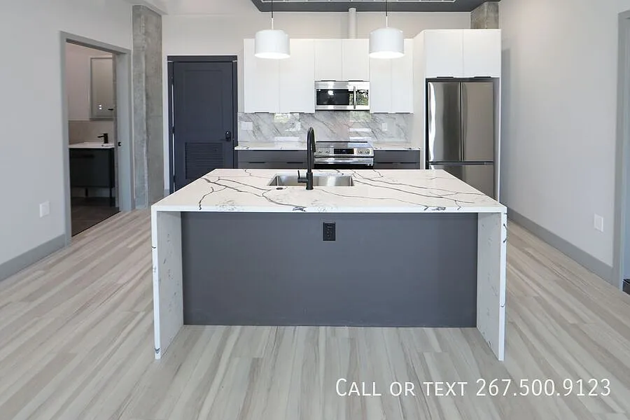 Photo 2 of 10 - 1810 E Venango St #501 - Philadelphia, PA Building Photo - 1810 E Venango St #501