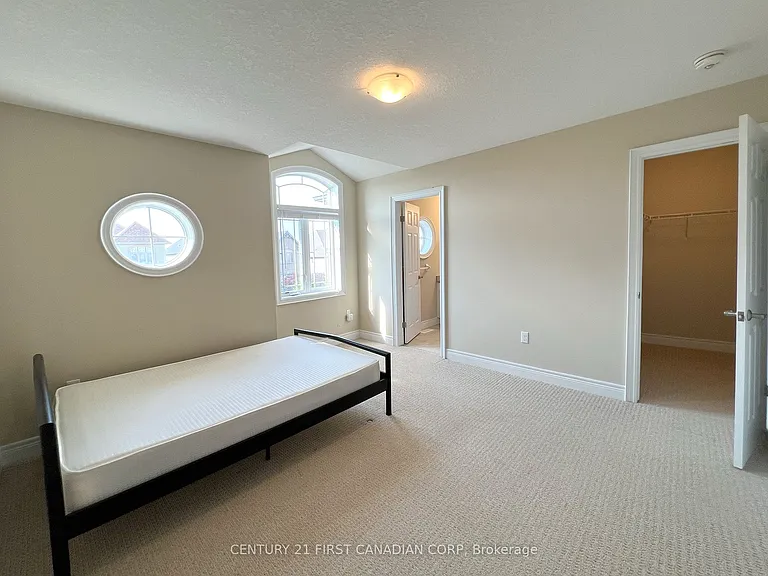 75 Bradwell Chase — Photo 16