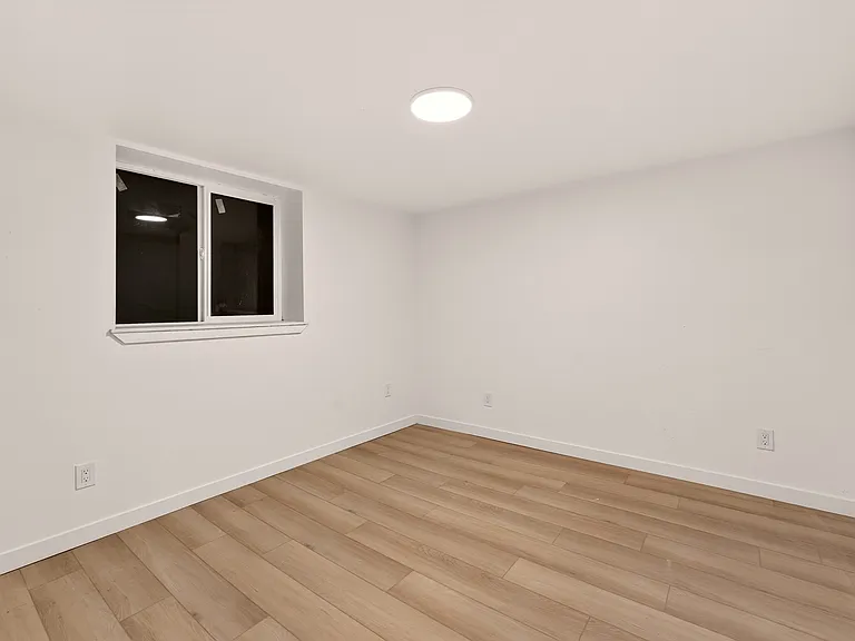 1920 11th Ave W #A — Photo 10