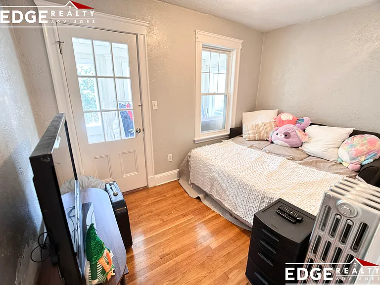 60-62 Litchfield St #2 — Photo 6