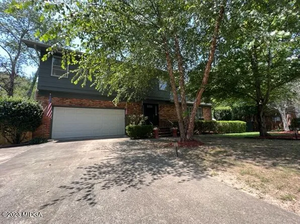 325 Forest Hill Dr, Warner Robins, GA 31088