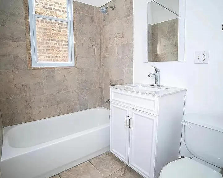 1438 N Central Park Ave #2 — Photo 12