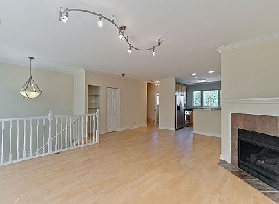 5th image of 4807 N Sacramento Ave