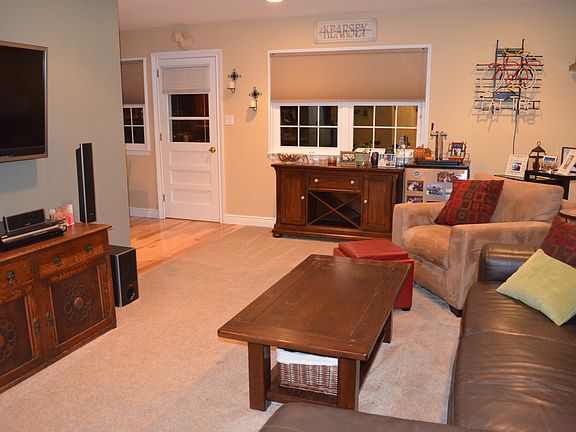 2nd image of 114 Bon Aire Cir W APT 10C