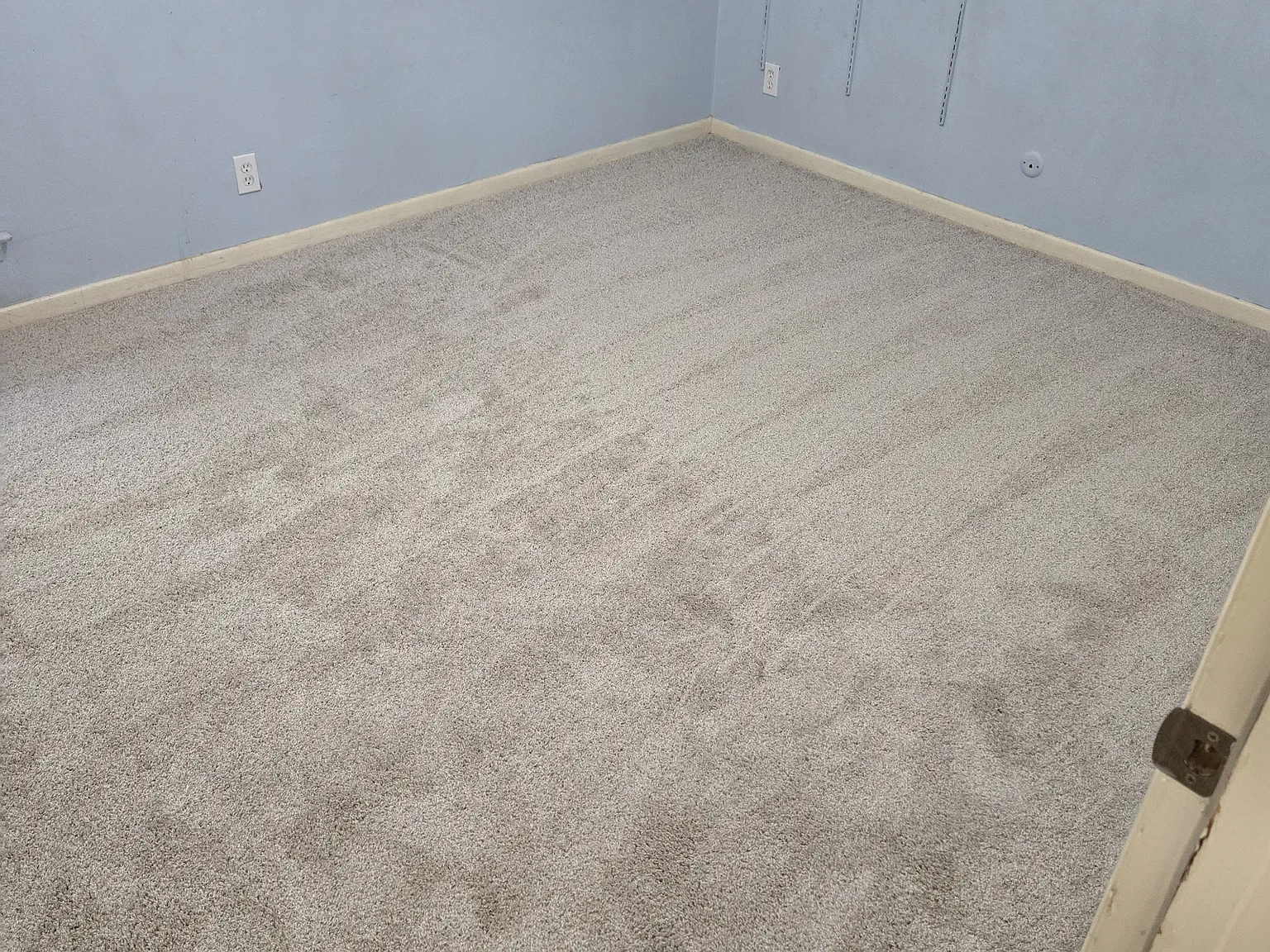 3 bed, 1696 sqft, $2,000 — Photo 3