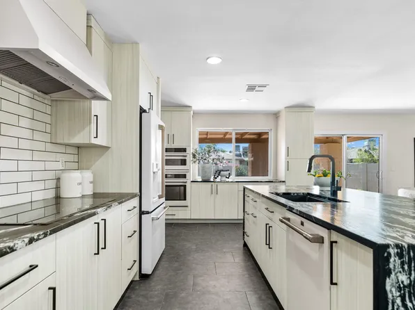 1728 S ROGERS Circle, Mesa, AZ 85202