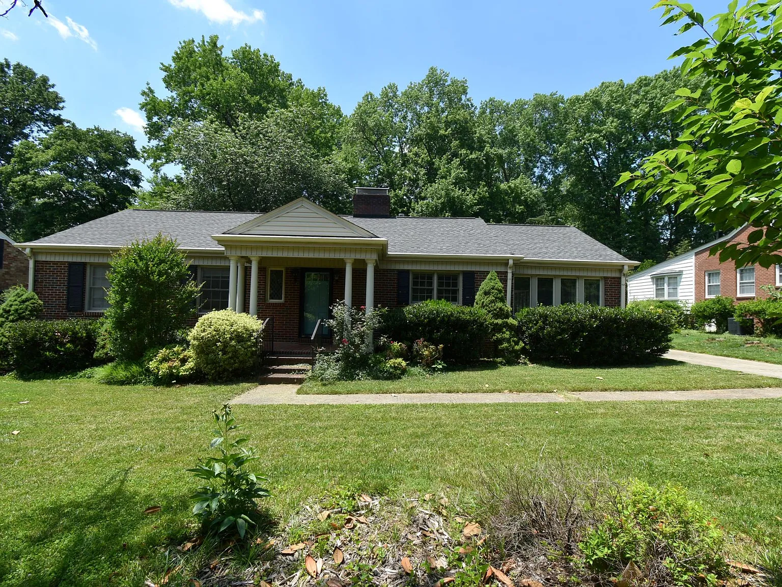 519 Audubon Dr — Photo 2