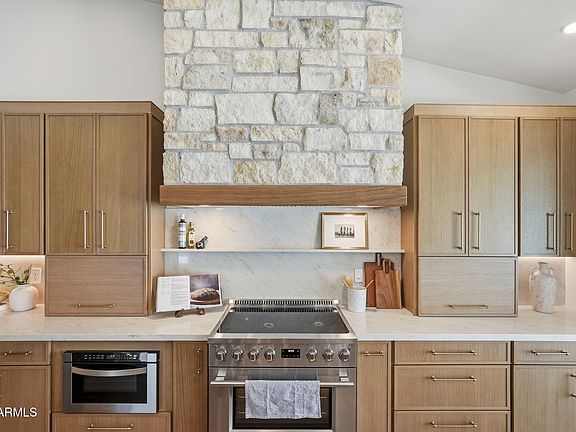 4th image of 5932 E GRANDVIEW Road