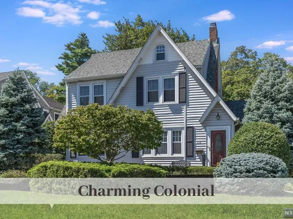 332 Fairfield Ave, Ridgewood, NJ 07450