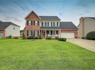 129 Candlewyck Dr, Hurricane, WV 25526