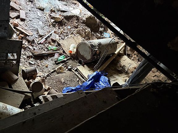 3rd image of 406 E 7th St