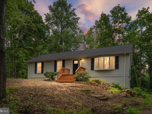 208 Mountain Lake Dr, Front Royal, VA 22630